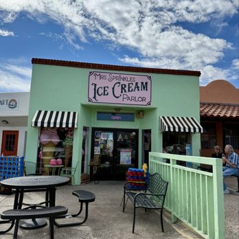 Mrs. Sprinkles Ice Cream - Ice Cream & Frozen Yogurt Near Me - Albuquerque, New Mexico Mrs. Sprinkles Ice Cream - Ice Cream & Frozen Yogurt Near Me - Albuquerque, New Mexico