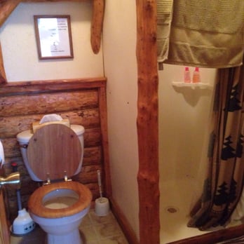 Moose Track Adventures - Bathroom. - Tours Near Me - Ely, Minnesota