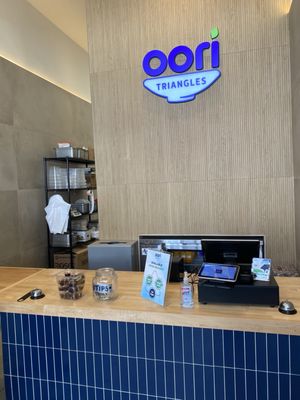 Oori Triangles - Piedmont Ave by null