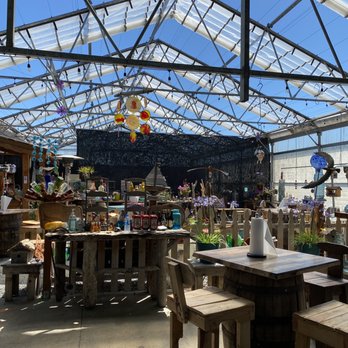 Ship Out - Sitting area - Food Trucks Near Me - Astoria, Oregon Ship Out - Sitting area - Food Trucks Near Me - Astoria, Oregon