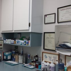 Alan Semion - Immaculate, organized counters.  Doctor Semion will give you lotion  samples etc to see how your skin responds.  He's wonderful.