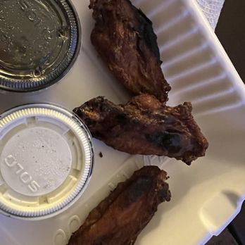 Lynnwood Grill & Brewing Concern - Burnt wings. - Pizza Near Me - Raleigh, North Carolina Lynnwood Grill & Brewing Concern - Burnt wings. - Pizza Near Me - Raleigh, North Carolina