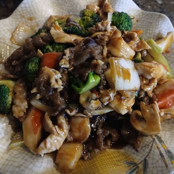 China Cafe - Happy Family - good flavor, plenty of meat and seafood - Szechuan Near Me - Rogers, Arkansas