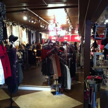 Magenta Boutique - Interior - Women's Clothing Near Me - Leavenworth, Washington Magenta Boutique - Interior - Women's Clothing Near Me - Leavenworth, Washington