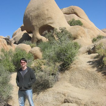 Skull Rock - Easy to get to! - Landmarks & Historical Buildings Near Me - Joshua Tree, California