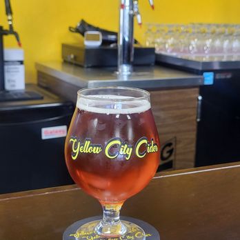 Yellow City Cider - 12 oz pour of delicious Plum Cider - Cideries Near Me - Amarillo, Texas Yellow City Cider - 12 oz pour of delicious Plum Cider - Cideries Near Me - Amarillo, Texas