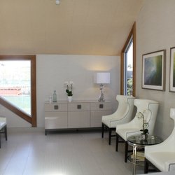 Michael J Brandolino, DDS - UPDATED RECEPTION ROOM