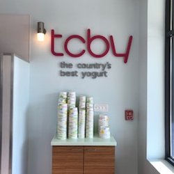 Froyo Shoppe - grab and cup and you're ready to go