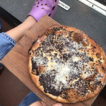 LURE Restaurant & Bar - Olive tapenade flatbread - Seafood Near Me - Victoria, British Columbia