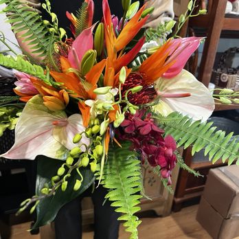 Easley Designs - Bridal bouquet - Wedding Planning Near Me - Honolulu, Hawaii Easley Designs - Bridal bouquet - Wedding Planning Near Me - Honolulu, Hawaii