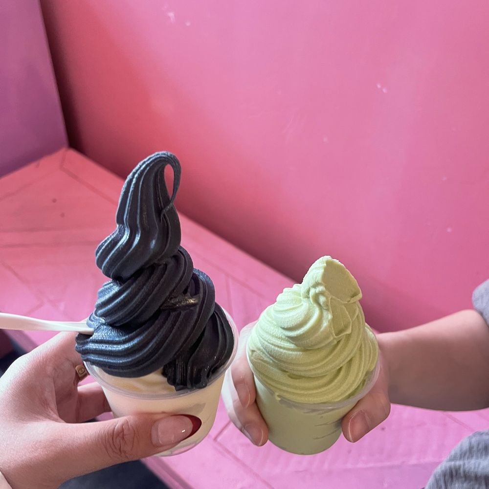 iHalo Krunch - Ice Cream & Frozen Yogurt Near Me - Toronto, Ontario iHalo Krunch - Ice Cream & Frozen Yogurt Near Me - Toronto, Ontario