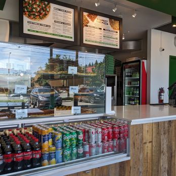 Pizzaiolo - Mediterranean vegetarian slice and soda - Pizza Near Me - Etobicoke, Ontario