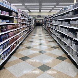 Big Y - Big Y Monroe CT. Clean and well kept.