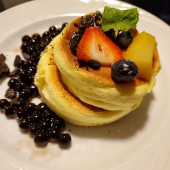 Motto Tea Cafe - Nutellamisu Japanese souffle pancake (the Nutella mousse on the side so not pictured) - Desserts Near Me - Pasadena, California