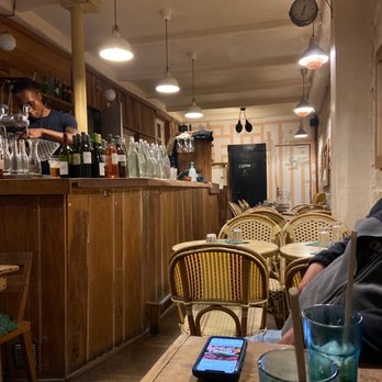 L'Echoppe de Paris - Inside restaurant. Small but mighty. - Burgers Near Me - Paris, 75 L'Echoppe de Paris - Inside restaurant. Small but mighty. - Burgers Near Me - Paris, 75