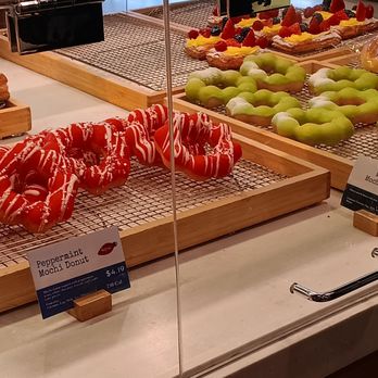 Paris Baguette - Holiday moochi donut - Bakeries Near Me - Glenview, Illinois Paris Baguette - Holiday moochi donut - Bakeries Near Me - Glenview, Illinois