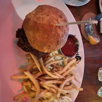 Hudson 29 Kitchen + Drink - New American Near Me - Upper Arlington, Ohio
