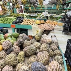 Mercado 23 - Chirimoya