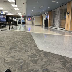 Sioux Gateway Airport - SUX - Waiting for TSA to open