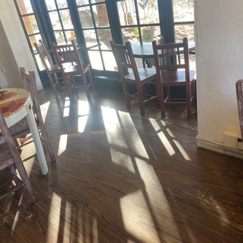 Farmhouse Cafe and Bakery - Sunny airy space - Cafes Near Me - Taos, New Mexico
