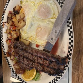 Black Bear Diner Tulare - Diners Near Me - Tulare, California