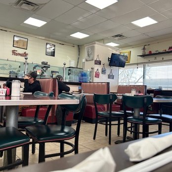 Corner Cafe - diners sitting at tables in a diner - Seafood Near Me - Collinsville, Oklahoma Corner Cafe - diners sitting at tables in a diner - Seafood Near Me - Collinsville, Oklahoma