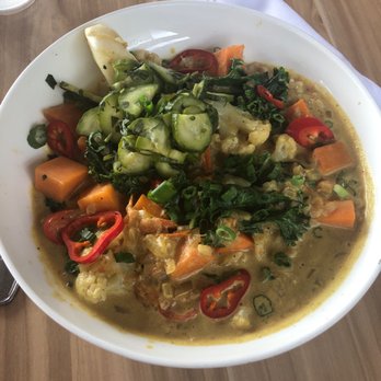HG Sply - Yellow Curry Bowl - New American Near Me - Trophy Club, Texas