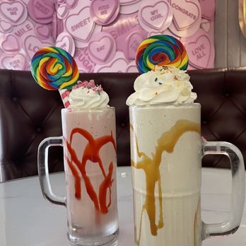 Sugar Factory - Strawberry and vanilla milkshake - Desserts Near Me - San Antonio, Texas Sugar Factory - Strawberry and vanilla milkshake - Desserts Near Me - San Antonio, Texas