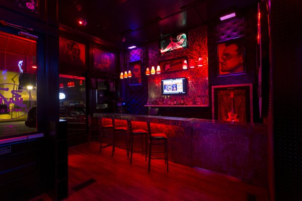 37 Main Restaurant + Bar by null