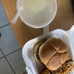 Casa del Bacon - Hamburger doble con bacon y hot dog relleno con limonada