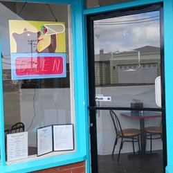 Forgone Costeno - Diner windows, entrance