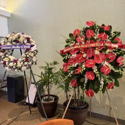 Flowers by Fletcher - Beautiful, Full, and Heartfelt Arrangements