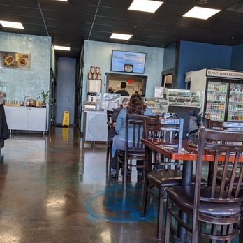 Manna Kitchen - Seating - Vegan Near Me - Lisle, Illinois