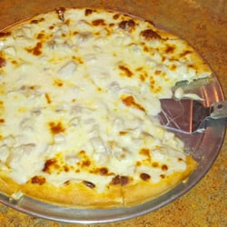 Bravo Pizza & Italian Restaurant - CHICKEN ALFREDO COMBO PIZZA