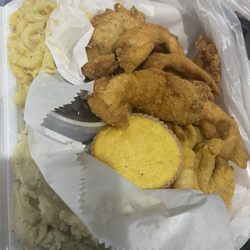 Homeboyz Fried Chicken and Fish - Deluxe meal - Chicken and Fish with 2 sides (mashed potatoes and Mac and cheese)