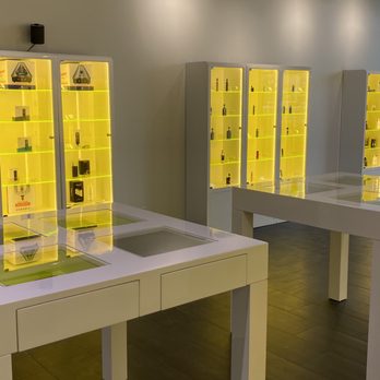 180 Smoke Vape Store - Vape Shops Near Me - Maple, Ontario 180 Smoke Vape Store - Vape Shops Near Me - Maple, Ontario