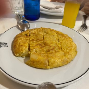 Las Cuevas de Luis Candelas - Tortilla de patatas - Steakhouses Near Me - Madrid, M