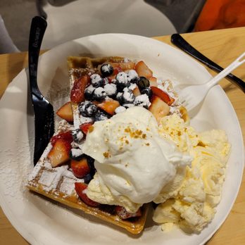 Waffle and Berry - Berries and cream...what is better than that especially on a waffle - Waffles Near Me - Honolulu, Hawaii Waffle and Berry - Berries and cream...what is better than that especially on a waffle - Waffles Near Me - Honolulu, Hawaii