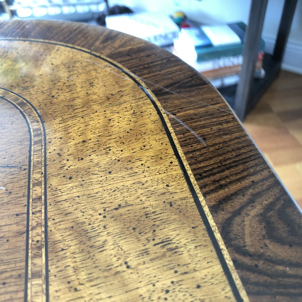 Scratches on table; table was obviously not wrapped. Scratches on table; table was obviously not wrapped.