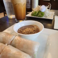 VN Chopstick - Thai tea and summer roll