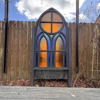 Gralehaus - Outdoor courtyard - Beer Bar Near Me - Louisville, Kentucky