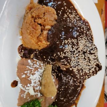La Casa del Mole - Chicken Breast in Mole/Pechuga de pollo en Mole poblano - Mexican Near Me - Tijuana, BCN