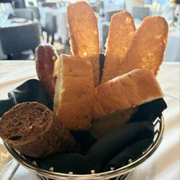 The table bread