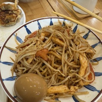 Lanzhou Hand Pull Noodle - Chicken Hand Pull Stir Fried / 炒鸡拉面 - Noodles Near Me - Gaithersburg, Maryland