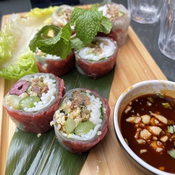 Hanoi Cà Phê - Delicious starter spring roll - Vietnamese Near Me - Paris, 75 Hanoi Cà Phê - Delicious starter spring roll - Vietnamese Near Me - Paris, 75