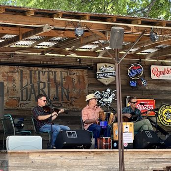The Little Darlin' - live music outside. - American Near Me - Austin, Texas The Little Darlin' - live music outside. - American Near Me - Austin, Texas