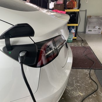 Smilys Electric - Charging with the mobile charger - Electricians Near Me