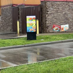 Popeyes Louisiana Kitchen - Specials screen with the shrimp tackle box on it and no sign indicating they are out