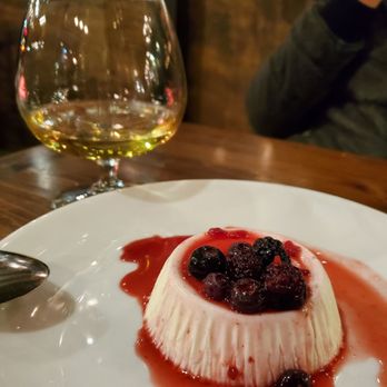 SoleLuna Restaurant - Dont skip out on the panna cotta - Cafes Near Me - Sunnyside, New York SoleLuna Restaurant - Dont skip out on the panna cotta - Cafes Near Me - Sunnyside, New York