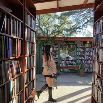 Bart's Books - Outdoor Bookstore. - Bookstores Near Me - Ojai, California Bart's Books - Outdoor Bookstore. - Bookstores Near Me - Ojai, California